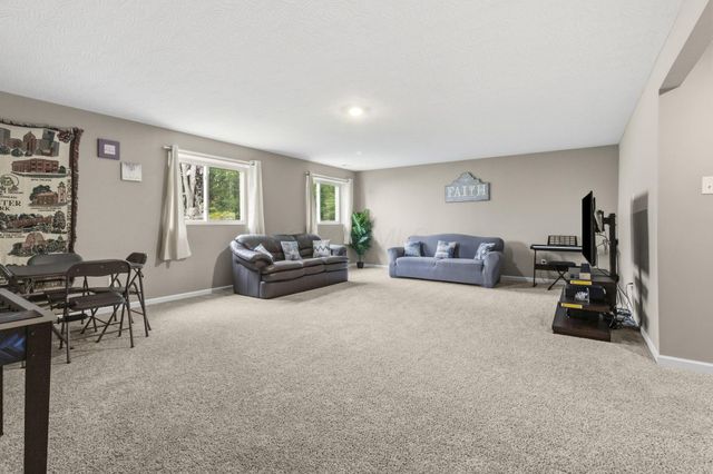 404 Colony Ridge Drive, Delaware, OH 43015
