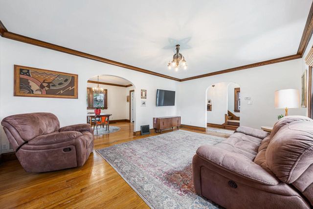 708 E CIRCLE STREET, Appleton, WI 54911