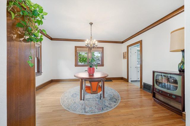 708 E CIRCLE STREET, Appleton, WI 54911