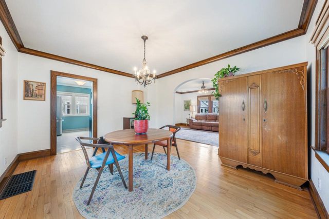 708 E CIRCLE STREET, Appleton, WI 54911