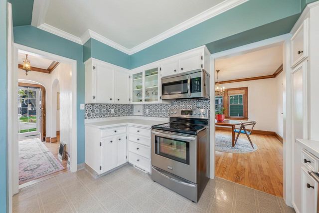 708 E CIRCLE STREET, Appleton, WI 54911