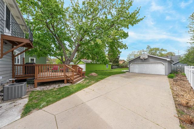 708 E CIRCLE STREET, Appleton, WI 54911