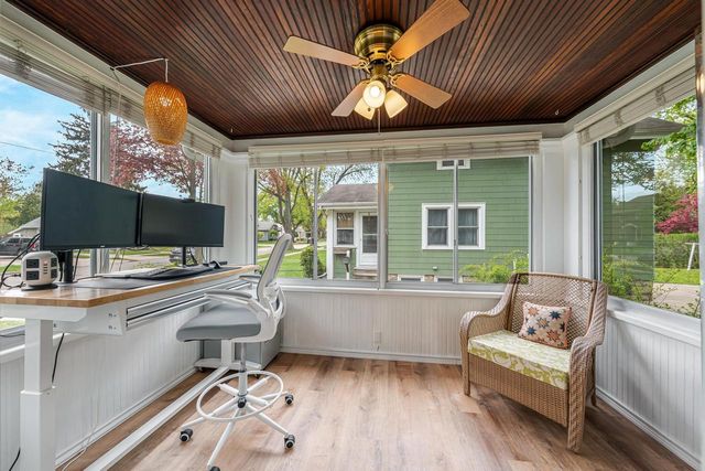 708 E CIRCLE STREET, Appleton, WI 54911
