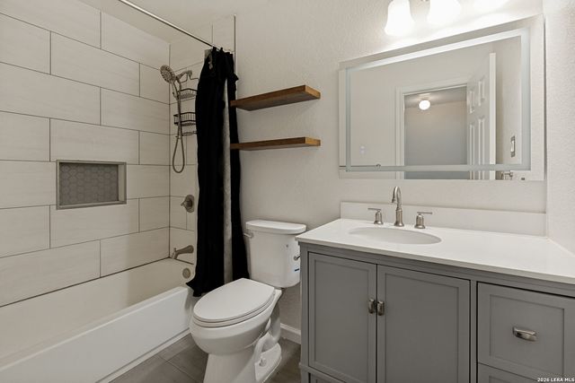 321 HINGE LOOP, Cibolo, TX 78108