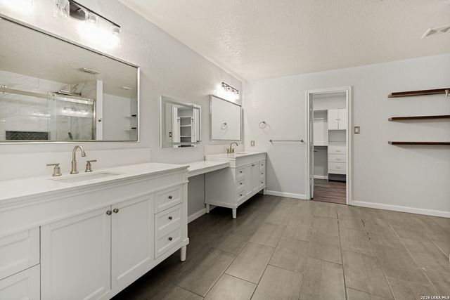 321 HINGE LOOP, Cibolo, TX 78108