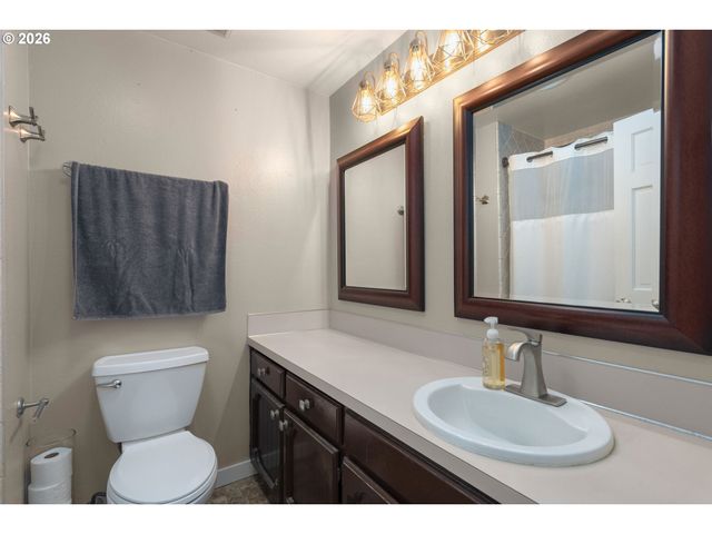 8101 Ne 219TH Ave, Vancouver, WA 98682