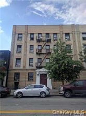 3552 Steinway Street, Long Island City, NY 11101