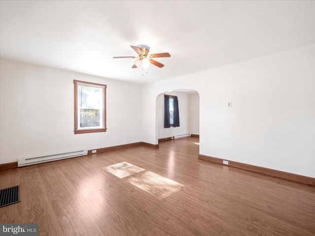 15444 PENNSYLVANIA AVE, Greencastle, PA 17225