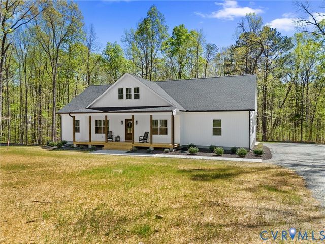 3167 Pineview Dr, Powhatan, VA 23139