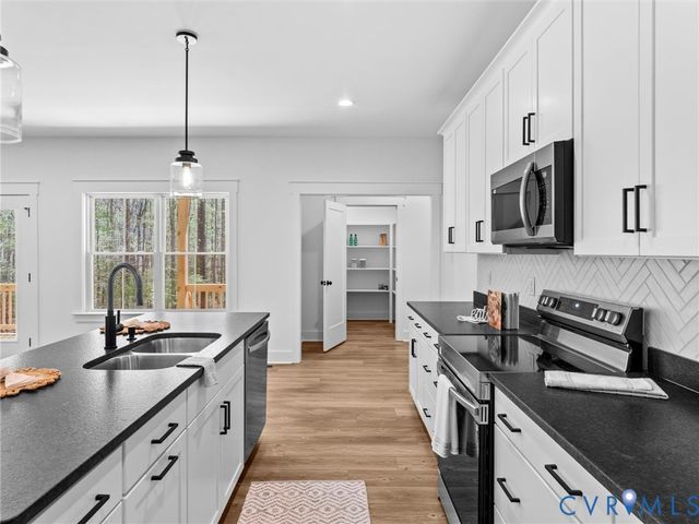 3167 Pineview Dr, Powhatan, VA 23139