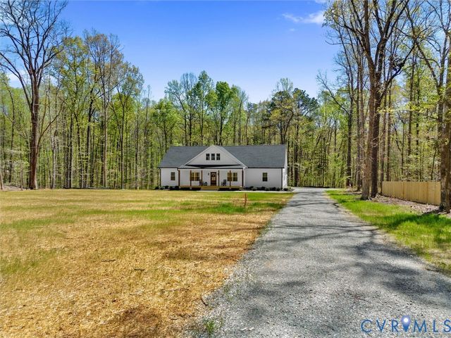 3167 Pineview Dr, Powhatan, VA 23139