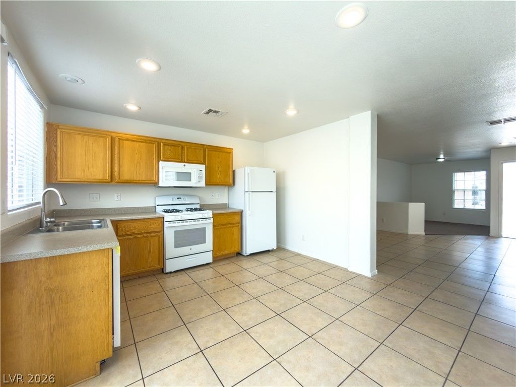 8616 Shady Pines Drive, Las Vegas, NV 89143 — photo 5