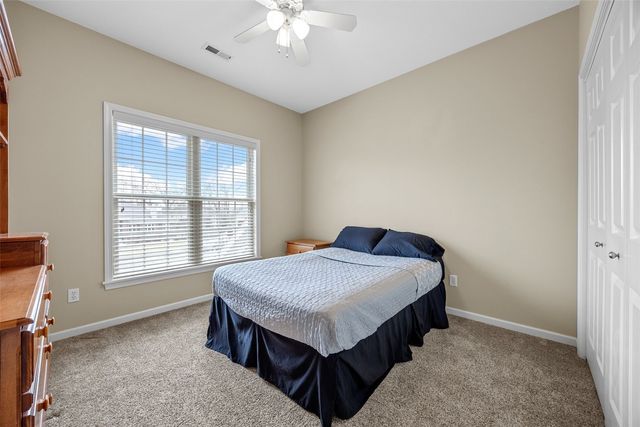 450 Hickory Court, Robins, IA 52328