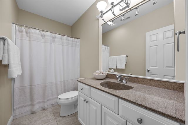 450 Hickory Court, Robins, IA 52328