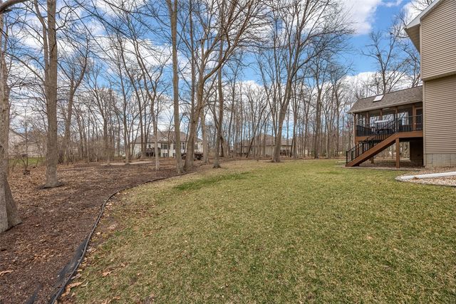 450 Hickory Court, Robins, IA 52328