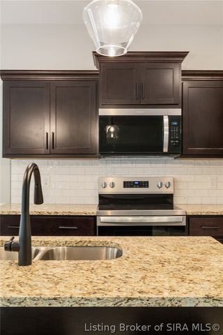 3202 Asher Way 129, Jeffersonville, IN 47130