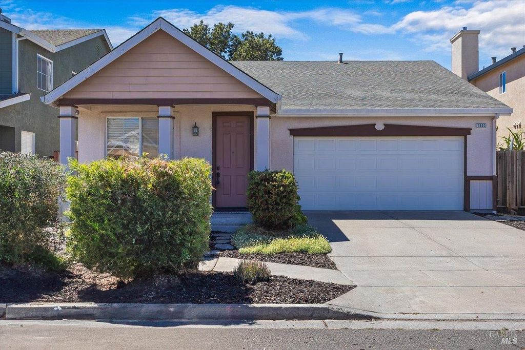 2863 Liscum St, Santa Rosa, CA 95407