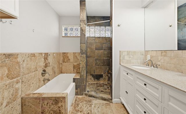3146 Azores Dr, Corpus Christi, TX 78418