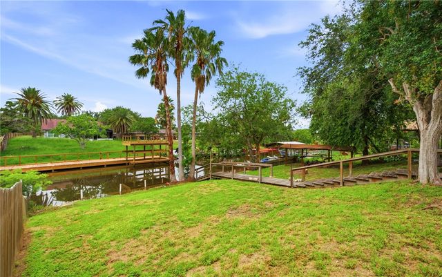 3146 Azores Dr, Corpus Christi, TX 78418