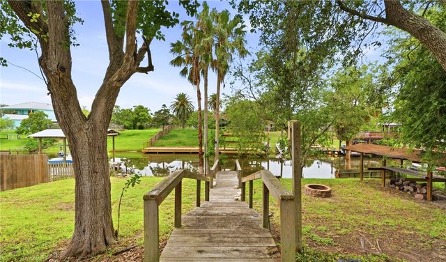 3146 Azores Dr, Corpus Christi, TX 78418