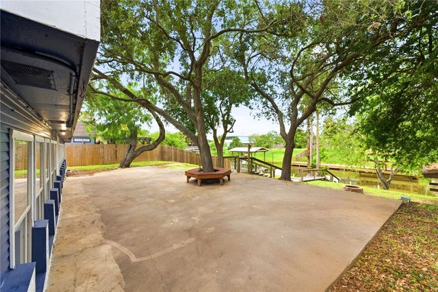 3146 Azores Dr, Corpus Christi, TX 78418