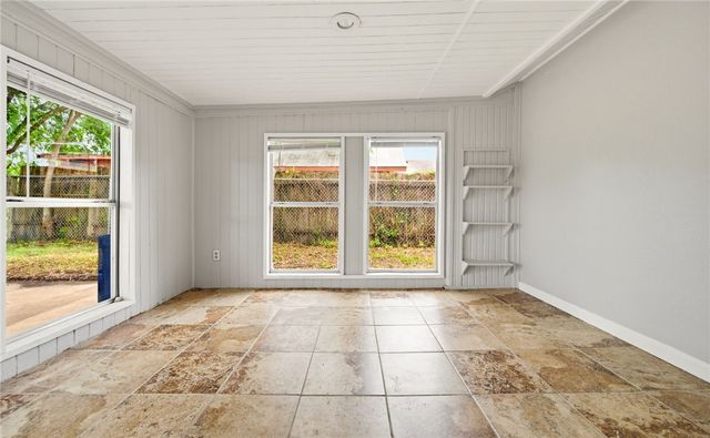 3146 Azores Dr, Corpus Christi, TX 78418