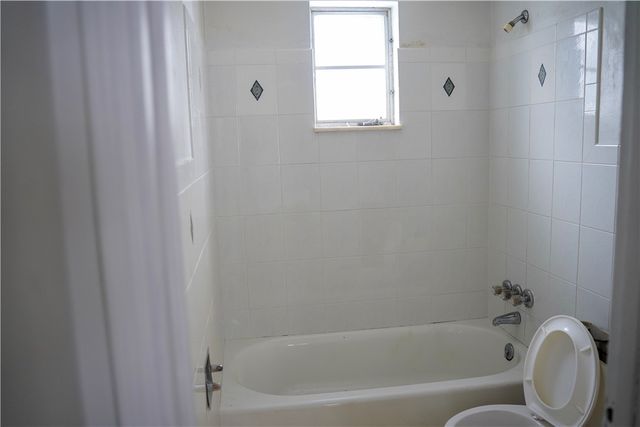 3209 Jeffrey Dr, Mckeesport, PA 15133