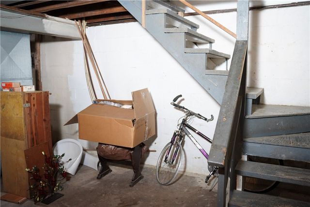 3209 Jeffrey Dr, Mckeesport, PA 15133