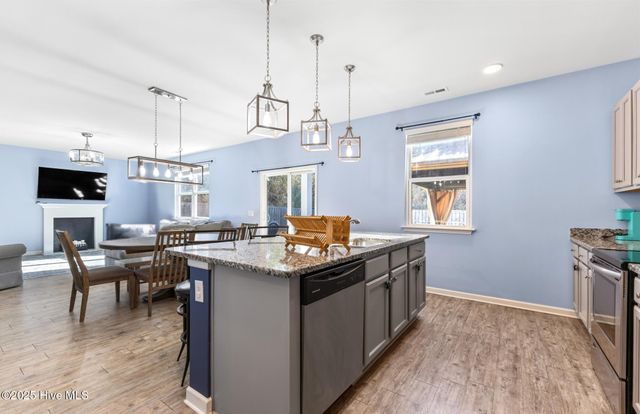 733 Avington Lane NE, Leland, NC 28451