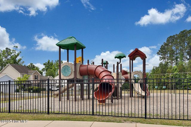 733 Avington Lane NE, Leland, NC 28451