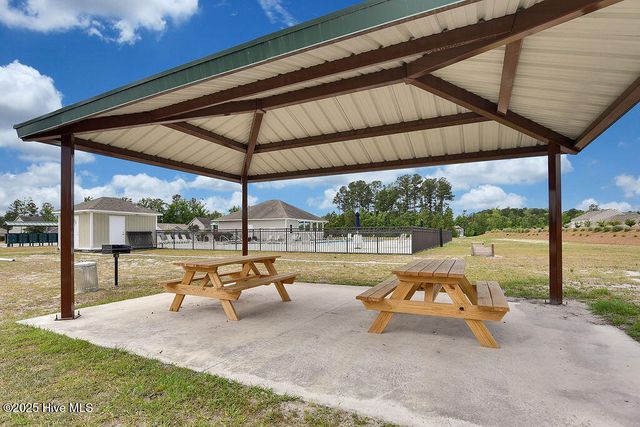 733 Avington Lane NE, Leland, NC 28451