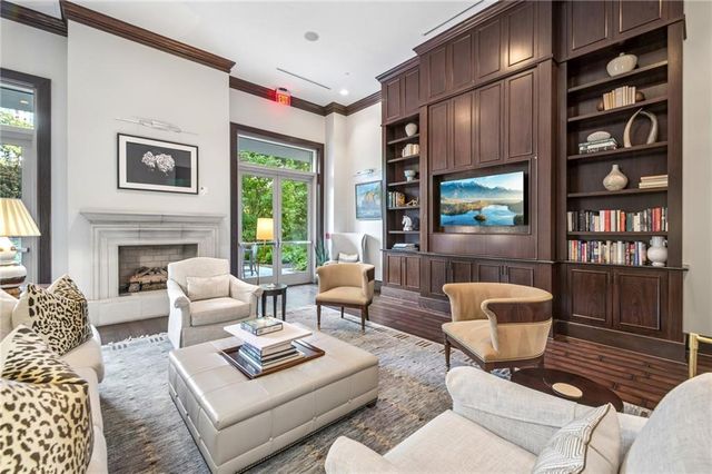 2795 Peachtree Road NE 405, Atlanta, GA 30305