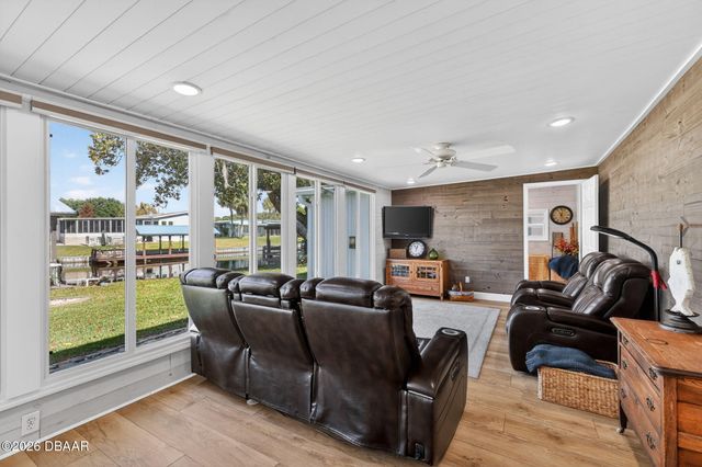 1015 Southland Drive, Tavares, FL 32778