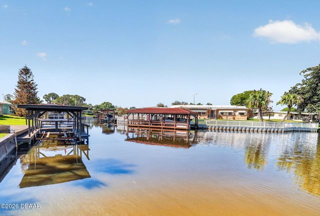 1015 Southland Drive, Tavares, FL 32778