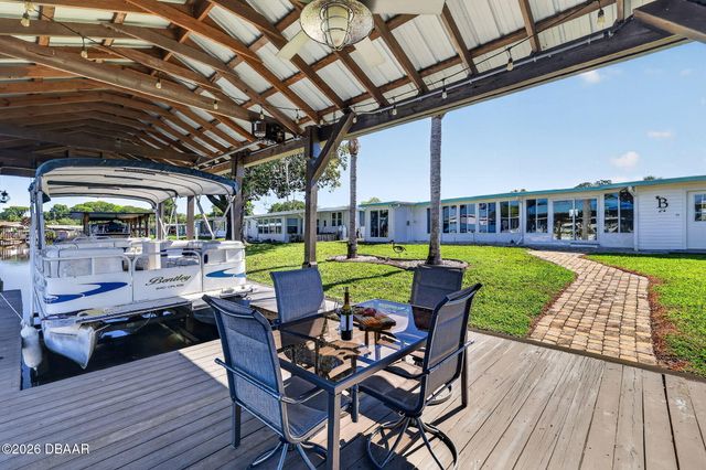1015 Southland Drive, Tavares, FL 32778