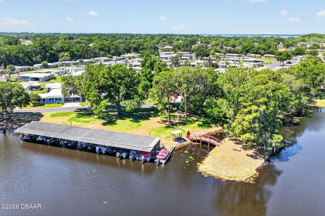 1015 Southland Drive, Tavares, FL 32778