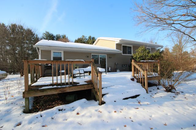 3790 Kimble Lake Drive, Schoolcraft Twp, MI 49097