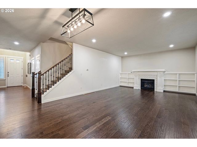 3237 TIMBERLINE Dr, Eugene, OR 97405