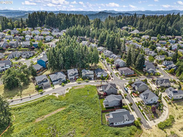 3237 TIMBERLINE Dr, Eugene, OR 97405