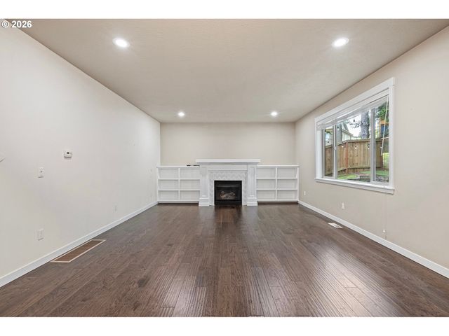 3237 TIMBERLINE Dr, Eugene, OR 97405