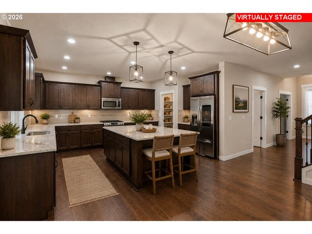 3237 TIMBERLINE Dr, Eugene, OR 97405