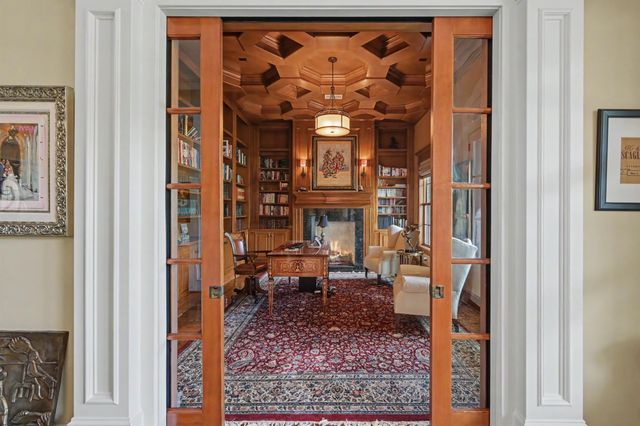 19 Cape Harbour Place, The Woodlands, TX 77380