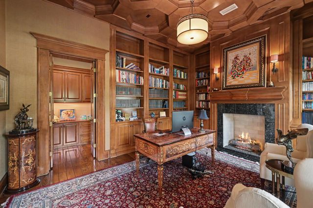 19 Cape Harbour Place, The Woodlands, TX 77380