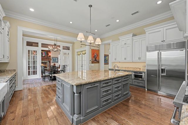 19 Cape Harbour Place, The Woodlands, TX 77380