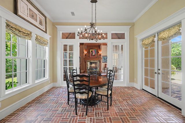 19 Cape Harbour Place, The Woodlands, TX 77380