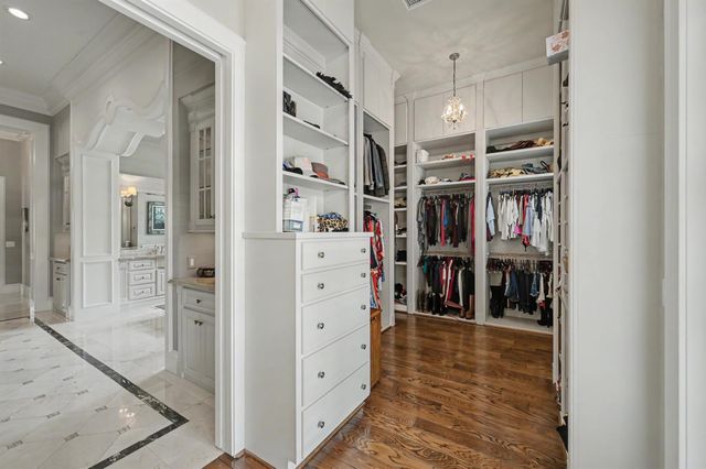 19 Cape Harbour Place, The Woodlands, TX 77380