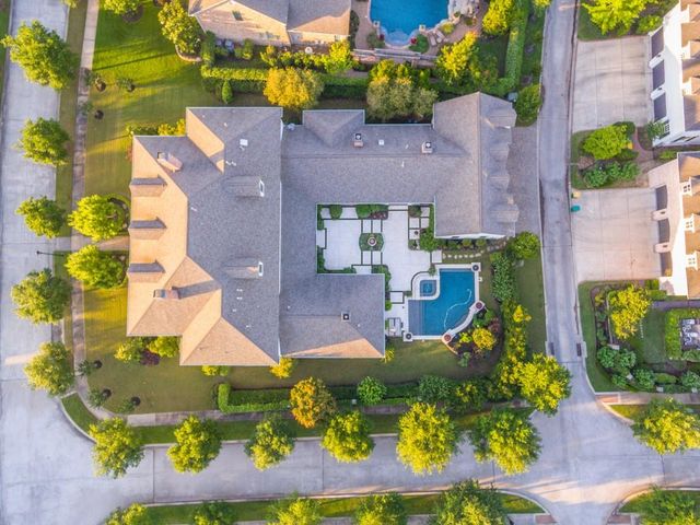 19 Cape Harbour Place, The Woodlands, TX 77380