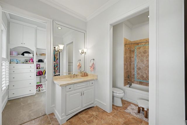 19 Cape Harbour Place, The Woodlands, TX 77380