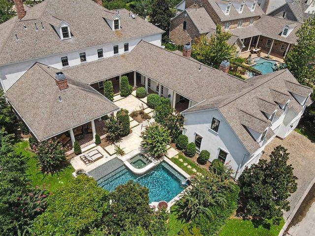 19 Cape Harbour Place, The Woodlands, TX 77380