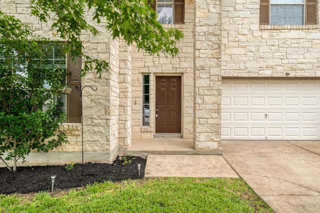 211 Hanstrom DR, Hutto, TX 78634